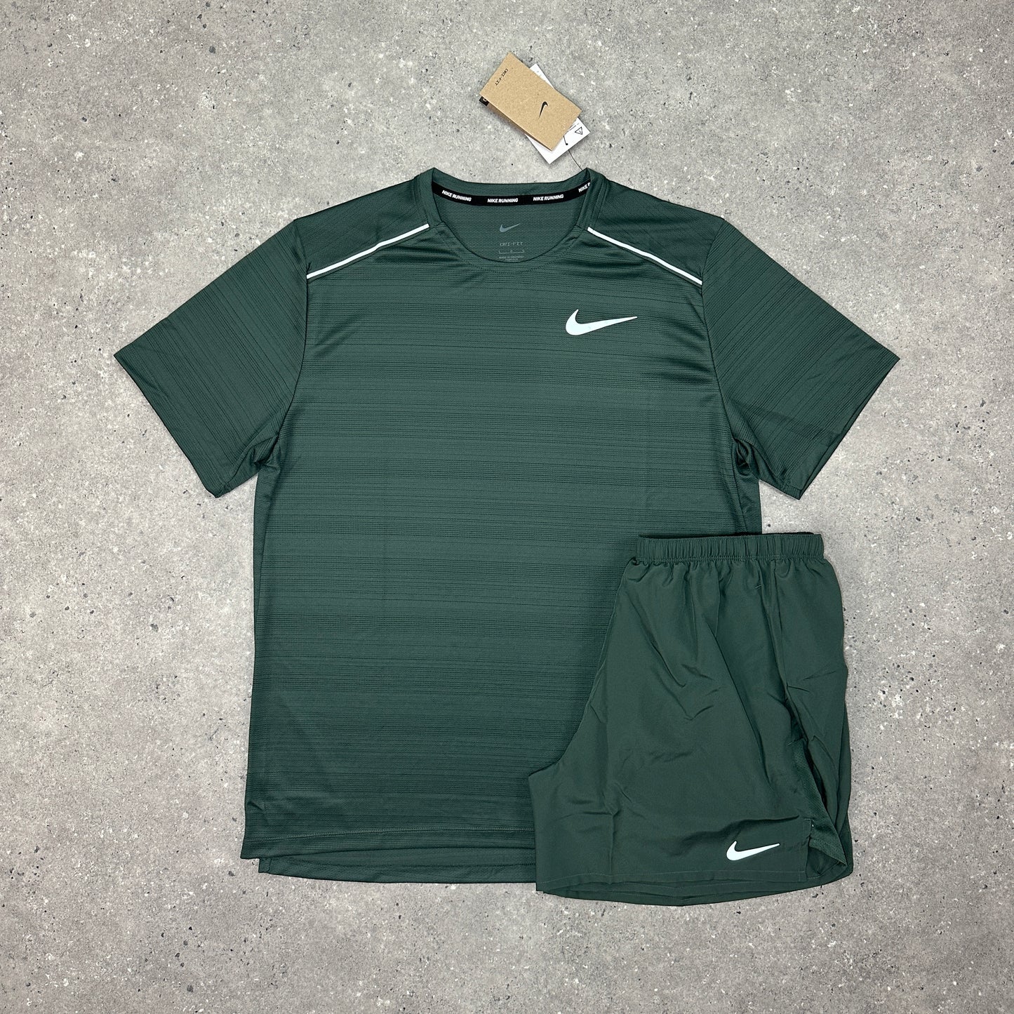 Nike Vintage Green 1.0 Miler Set