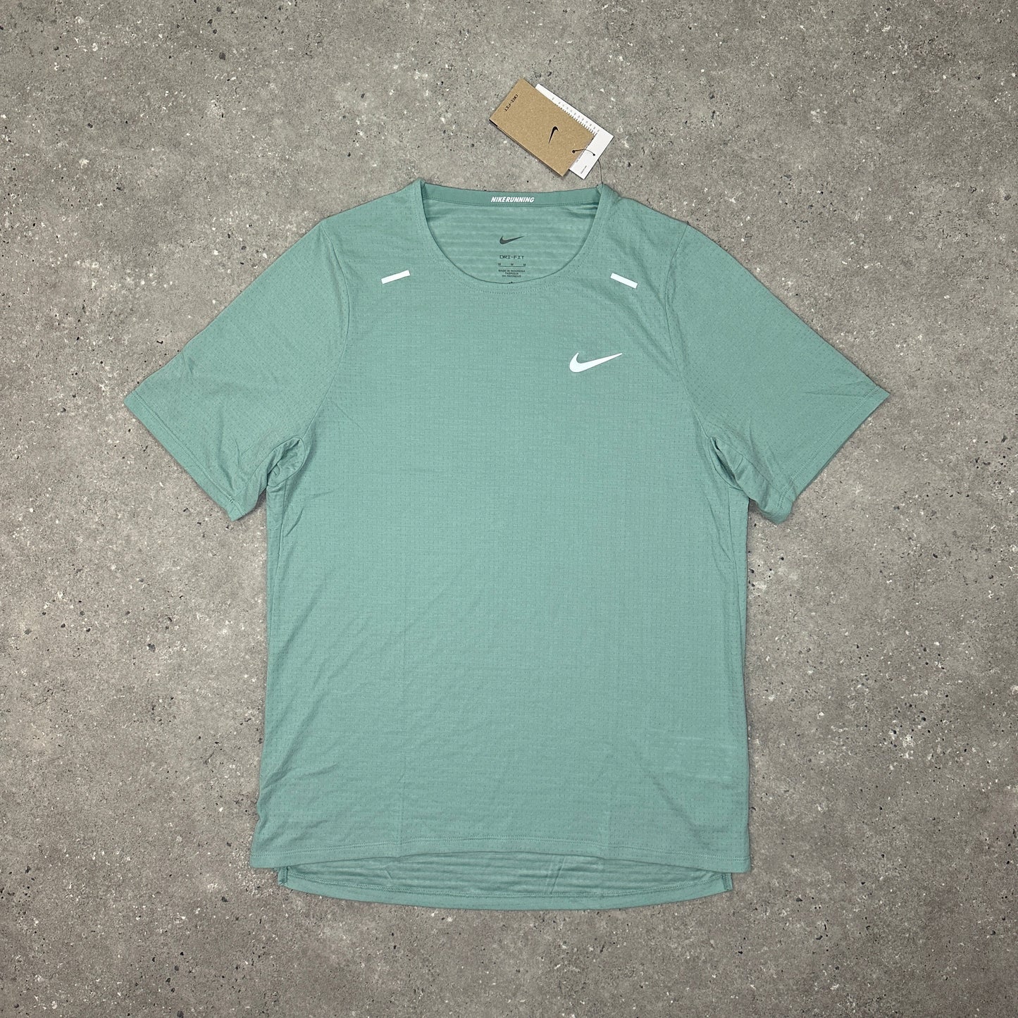 Nike Mineral Running UV Tee