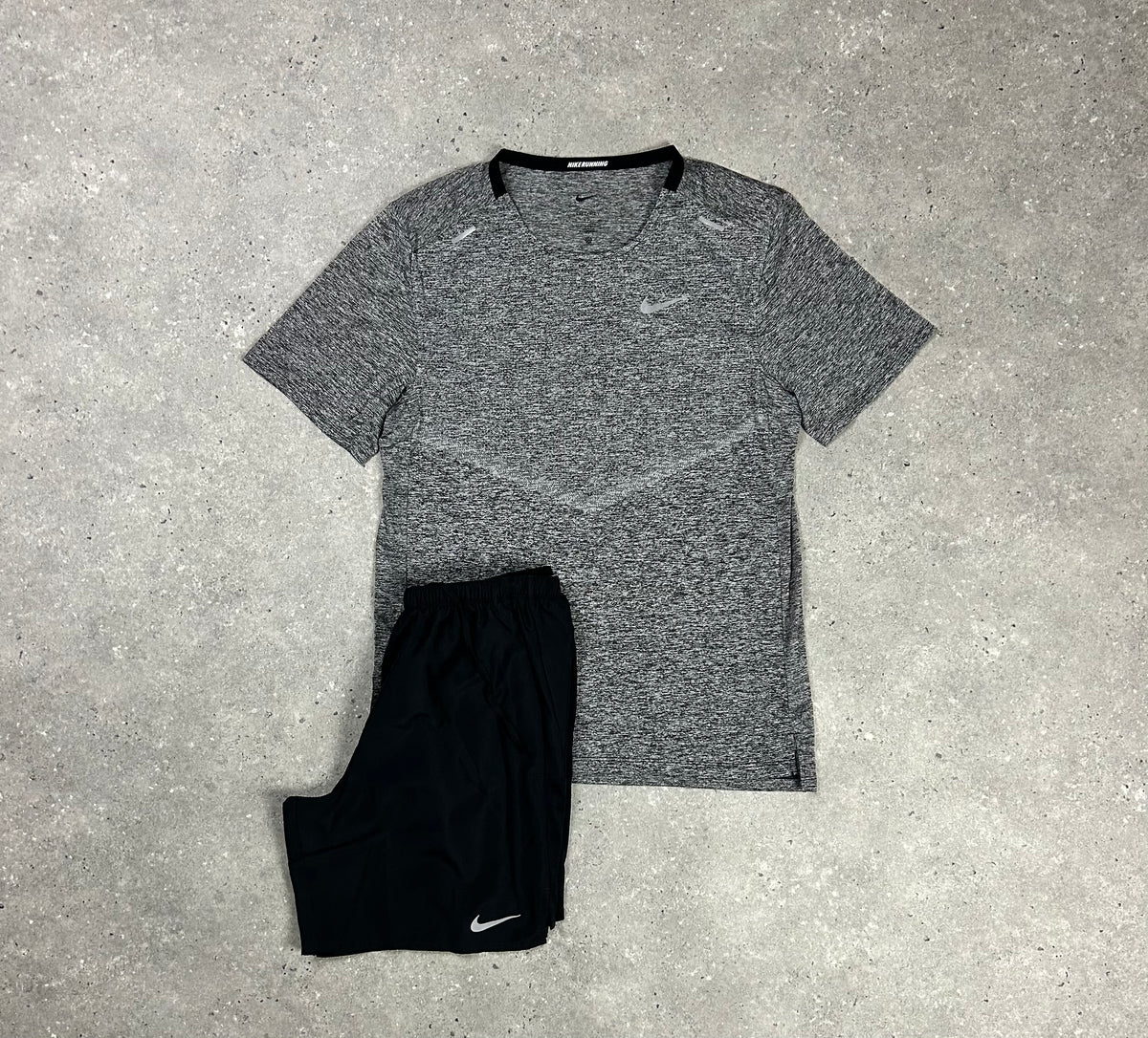 NIKE Rise 365 T- Shirt Grey/ Black Set With Black 7” Challenger Shorts