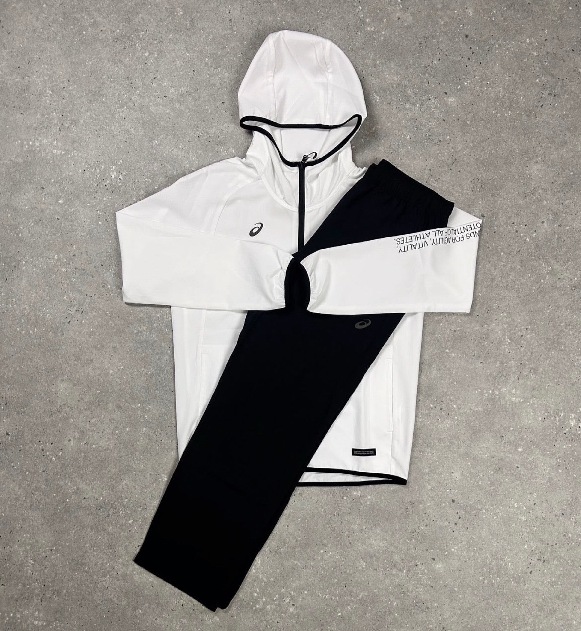 ASICS Exclusive Core Hooded Tracksuit