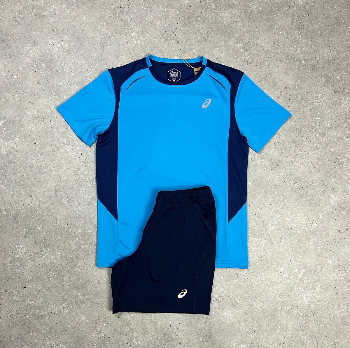 ASIC Curved Seam T-Shirt Blue/ Midnight Navy Set With 7” Midnight Navy Shorts