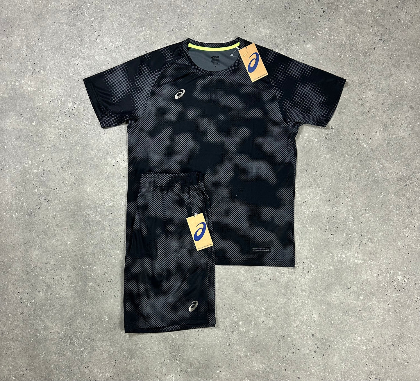 ASIC Black Digital Cloud Short And T Shirt Black Set