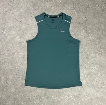 Nike Mineral Slate Miler Vest & 5”  Mineral Slate Challenger Short