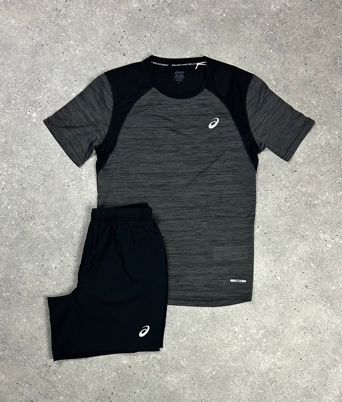 ASICS Performance Black Road SS T-Shirt Set With Black Sport 7” Run Short