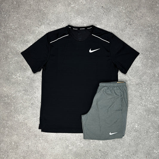 Nike Black 1.0 Miler Set