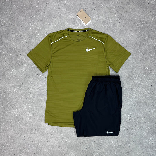 Nike Moss 1.0 Miler Set