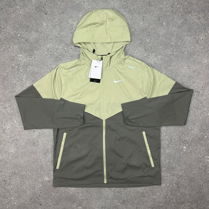 Nike Olive Aura Windrunner Set