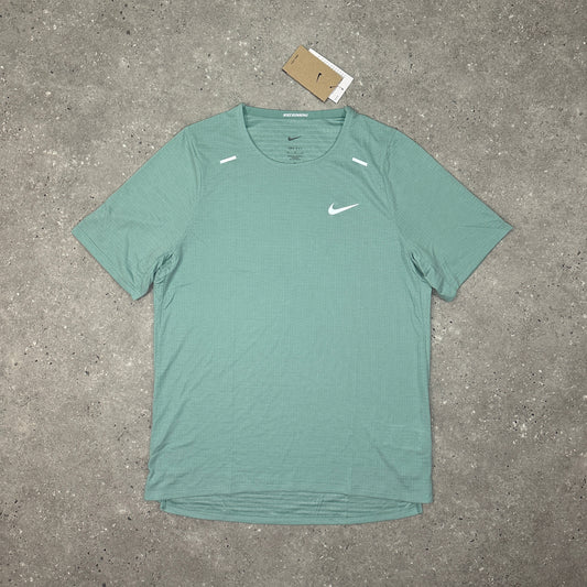 Nike Mineral Running UV Tee